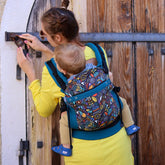 Liliputi Love Csatos Hordozó - Folk Flower-1